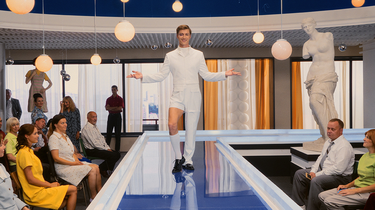 Алексей Воробьев в фильме «Небриллиантовая рука». Фото: ТНТ