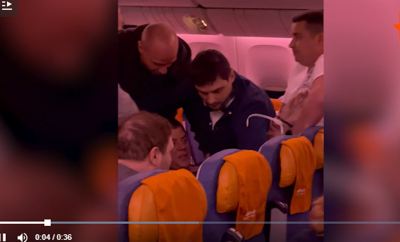 скриншот видео одного из пассажиров рейса