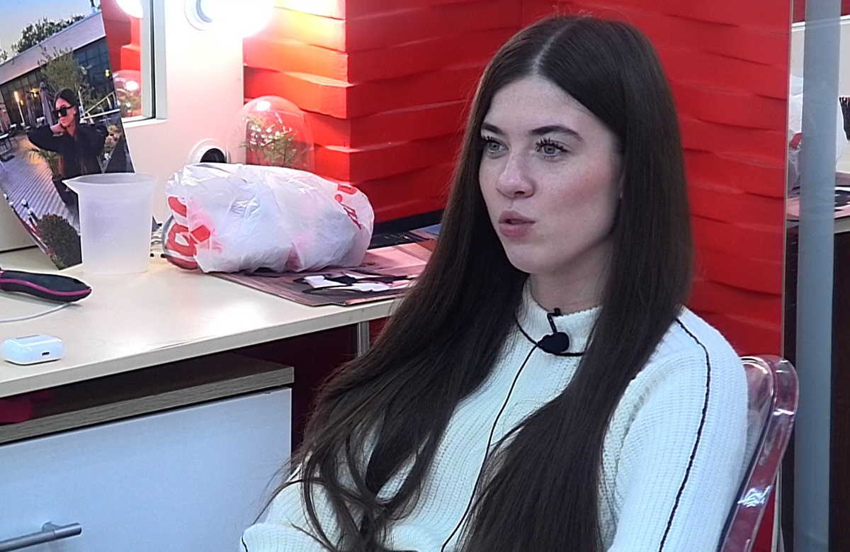 Каролина Егорова (фото из эфира на «Okko»)