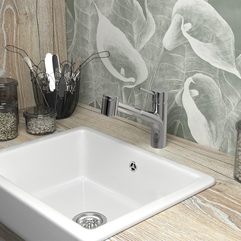 Выдвижная лейка не занимает места в сложенном состоянии