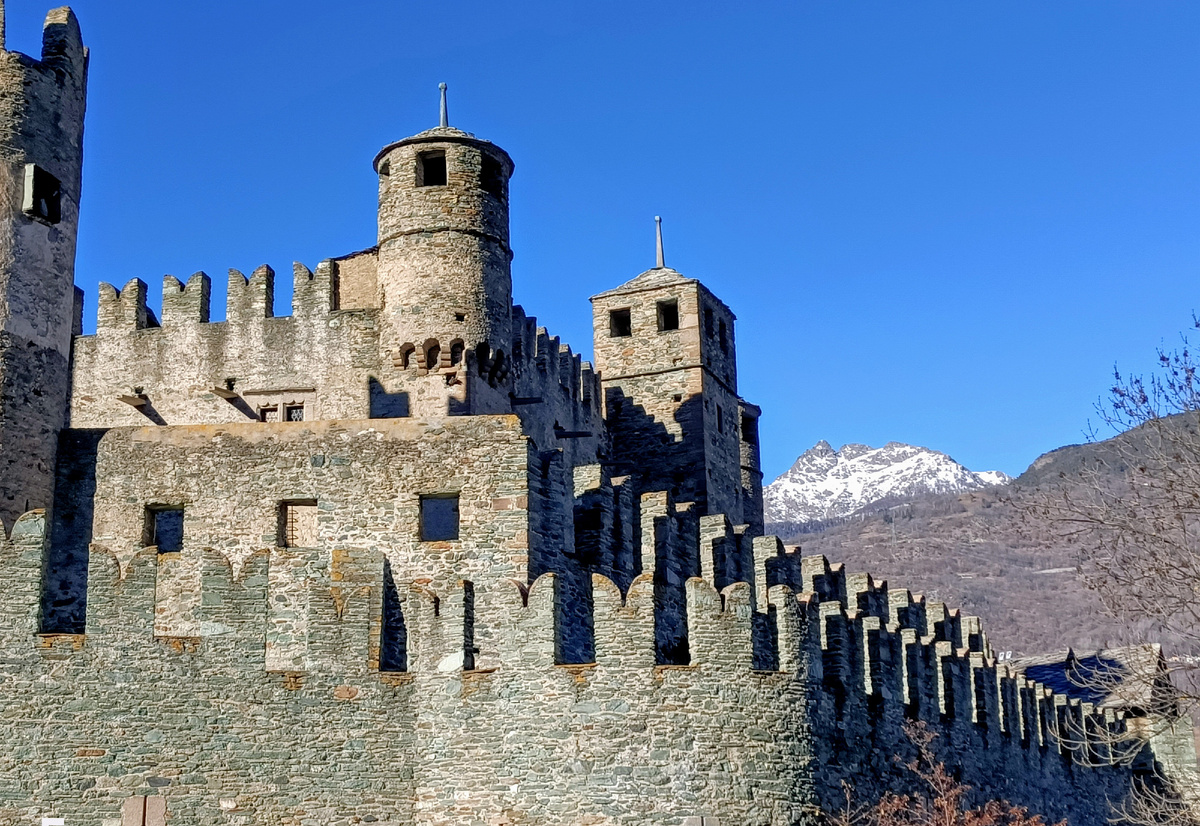 Замок Фенис. Италия. Valle d' Aosta. Фото автора .