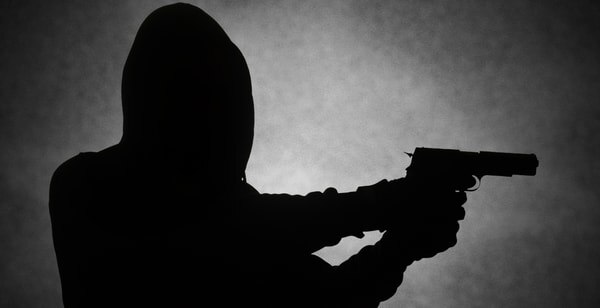    Шведов призывают не распространять рекламу бандитских группировок