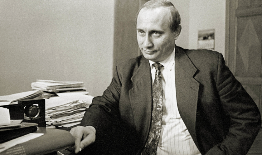 Путин: "Наше чиновничество ещё в значительной степени представляет собой замкнутую и подчас просто надменную касту, понимающую государственную службу как разновидность бизнеса."