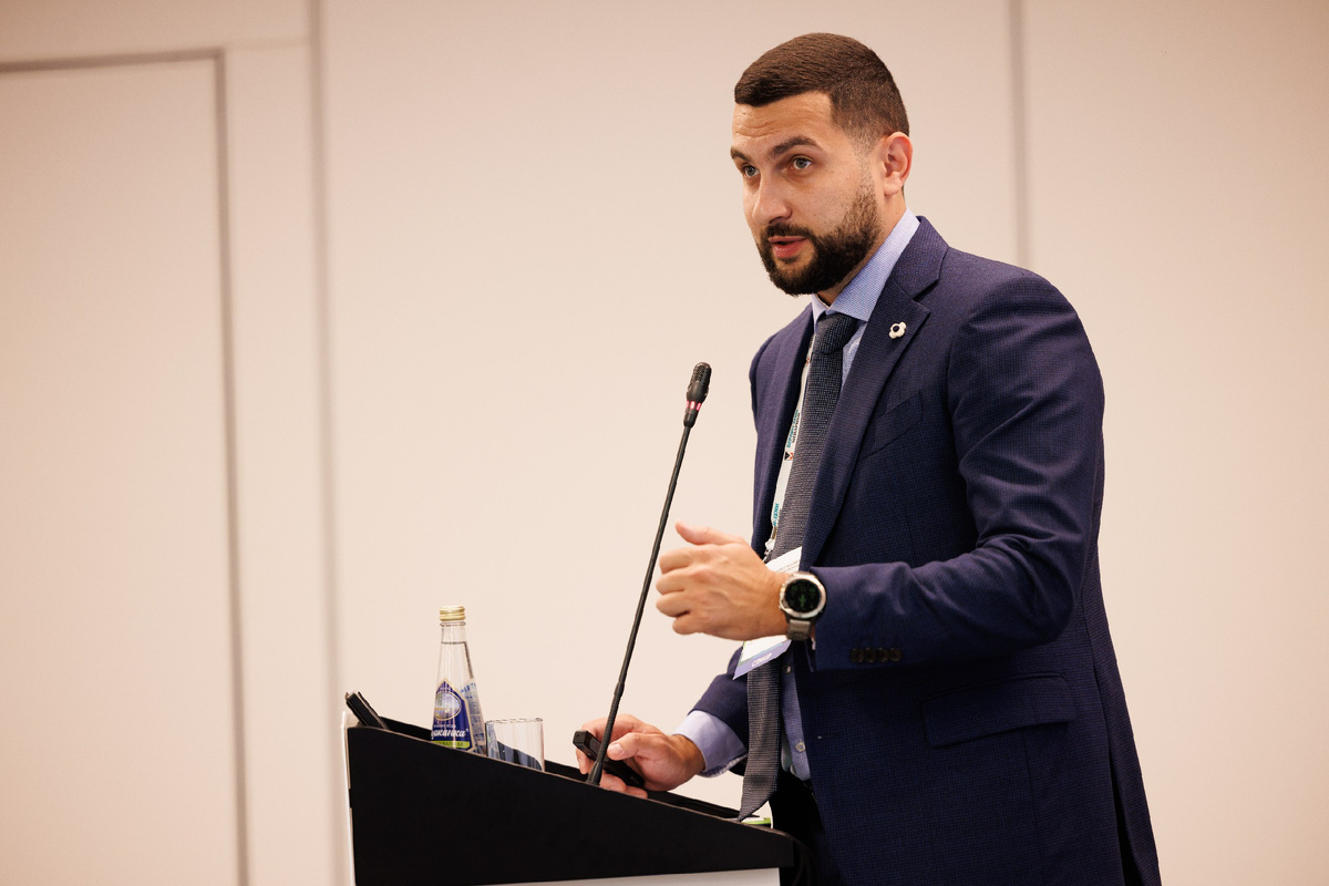 Чем опасна короткая уздечка и какие существуют решения.