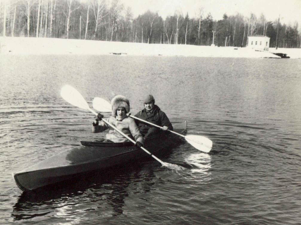 На байдарке Слепцов Слава и Белоусова Надя.