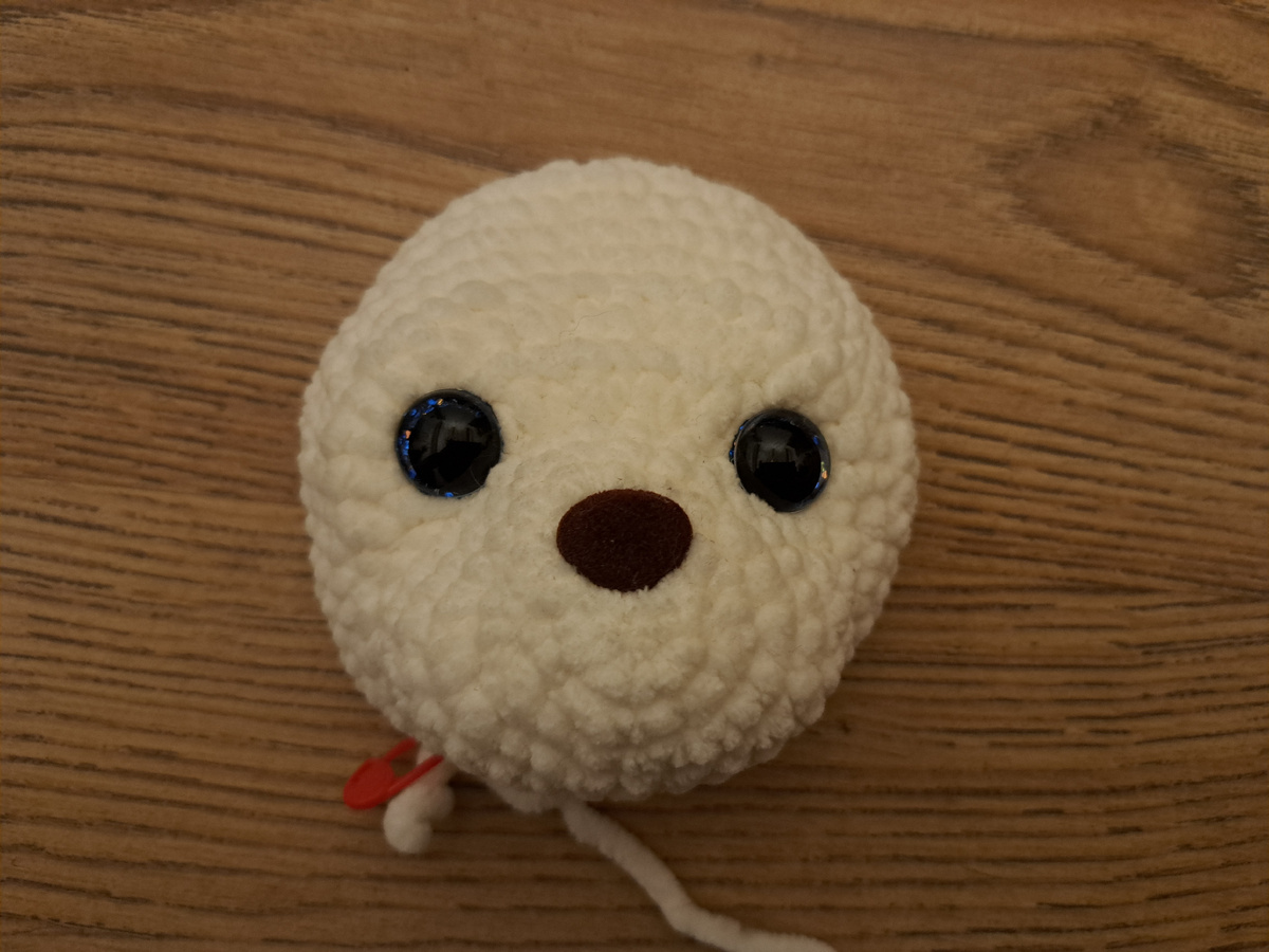 Пока скорее белёк, чем мишка