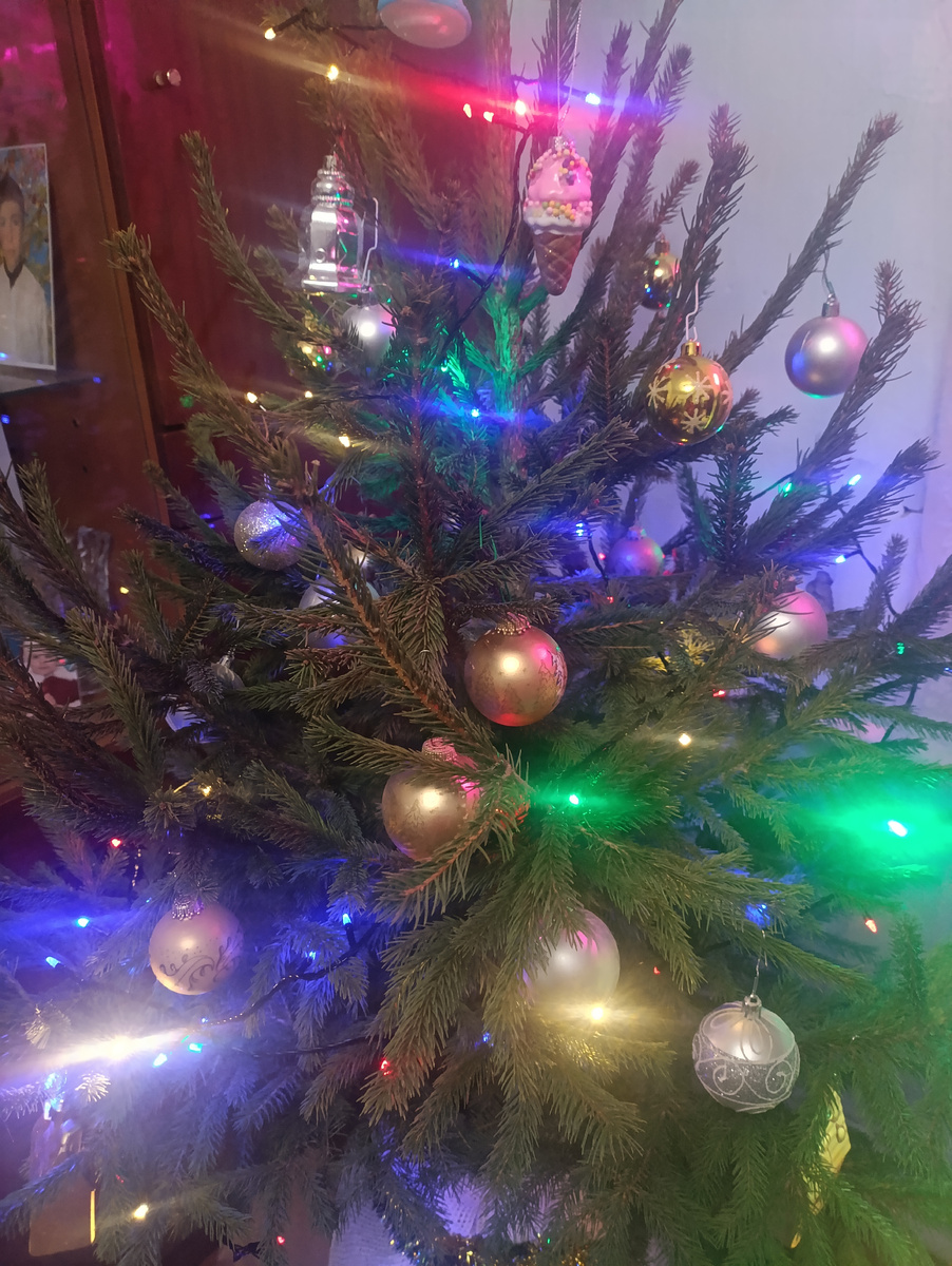 Ёлочка с огоньками 