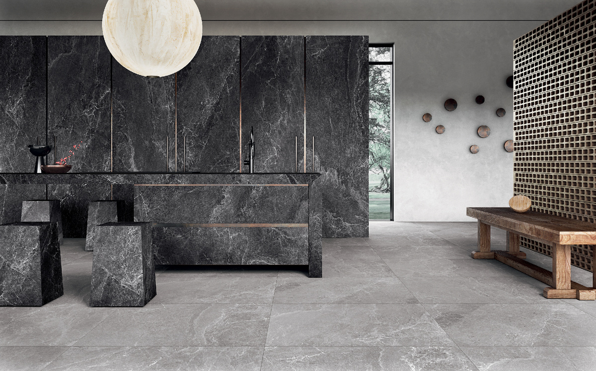 Керамогранит обладает высокой устойчивостью к механическим повреждениям, что делает его отличным выбором для помещений с высокой проходимостью. Источник: freepik.com