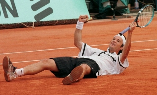 Карлос Мойя после победы на French Open 1998