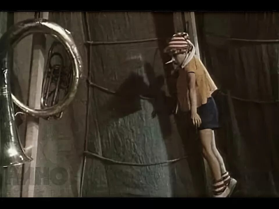 Кадр из фильма "Буратино".