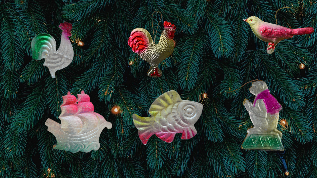 Картонажные ёлочные игрушки. Из фондов Сызранского Краеведческого музея.