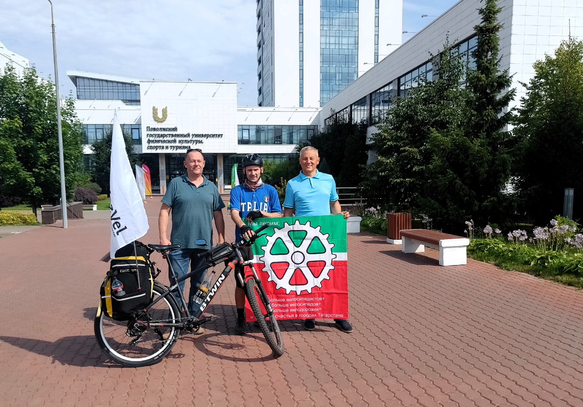 Прощание с друзьями, коллегами