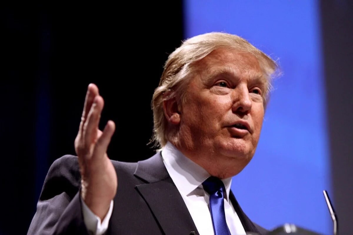    Трамп поддержал выдачу виз H-1B высококвалифицированным иностранцам