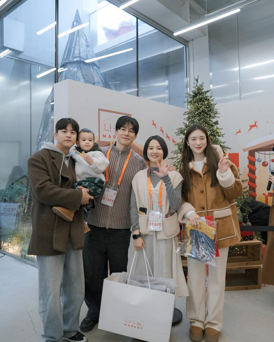    Фото с благотворительного маркетаСоцсети