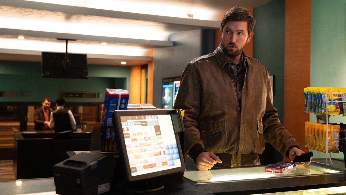 Кадр из фильма «Кошки-мышки», 2023