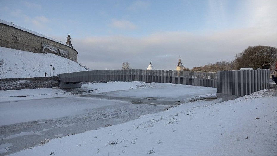    Псков. Пешеходный мост через Пскову. Автор фото: администрация Пскова