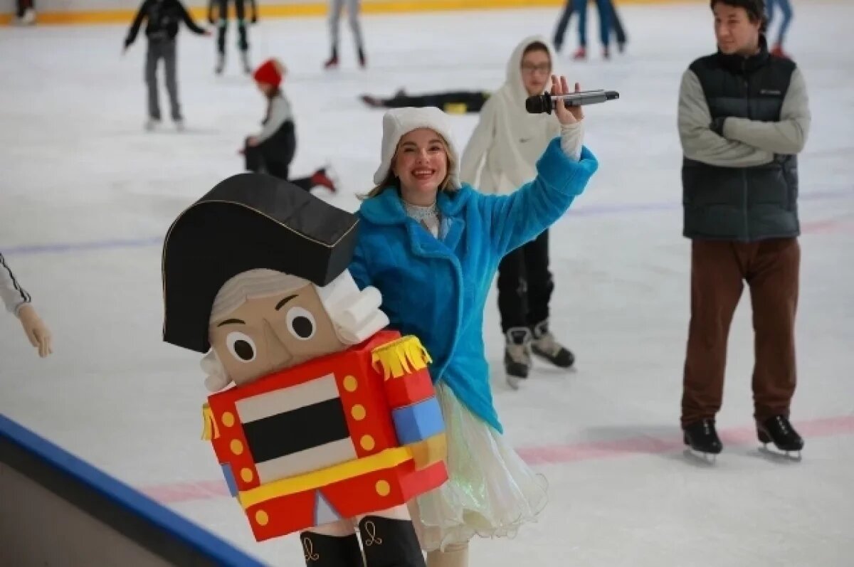    «Щелкунчик на льду».