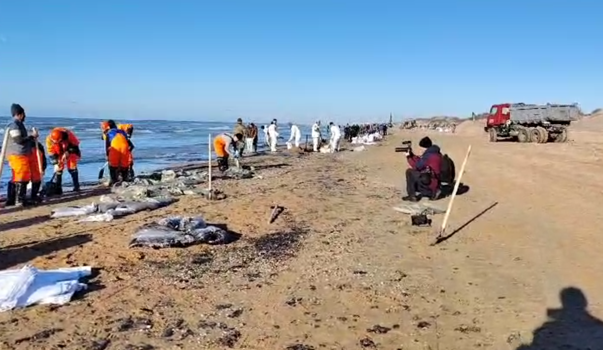 А вот журналист, а может быть блогер