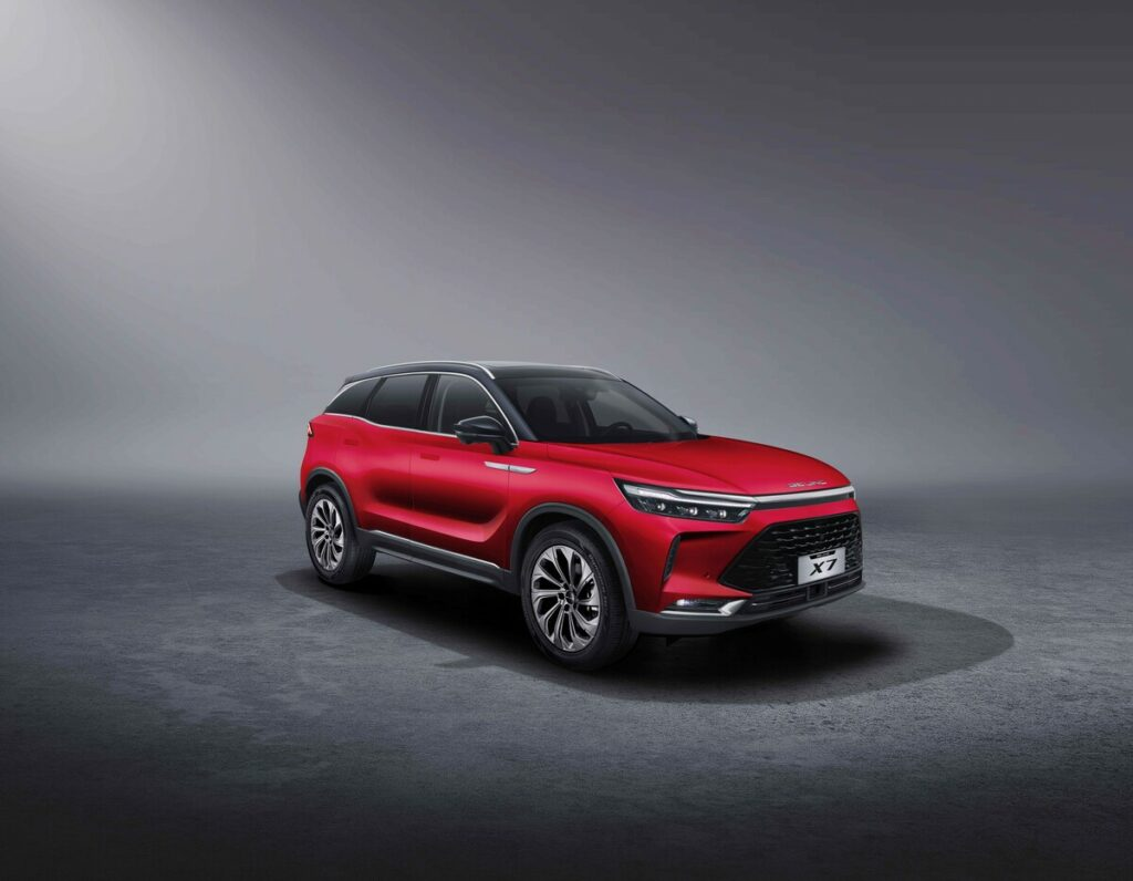 На замену BAIC X7 - более свежий X75.