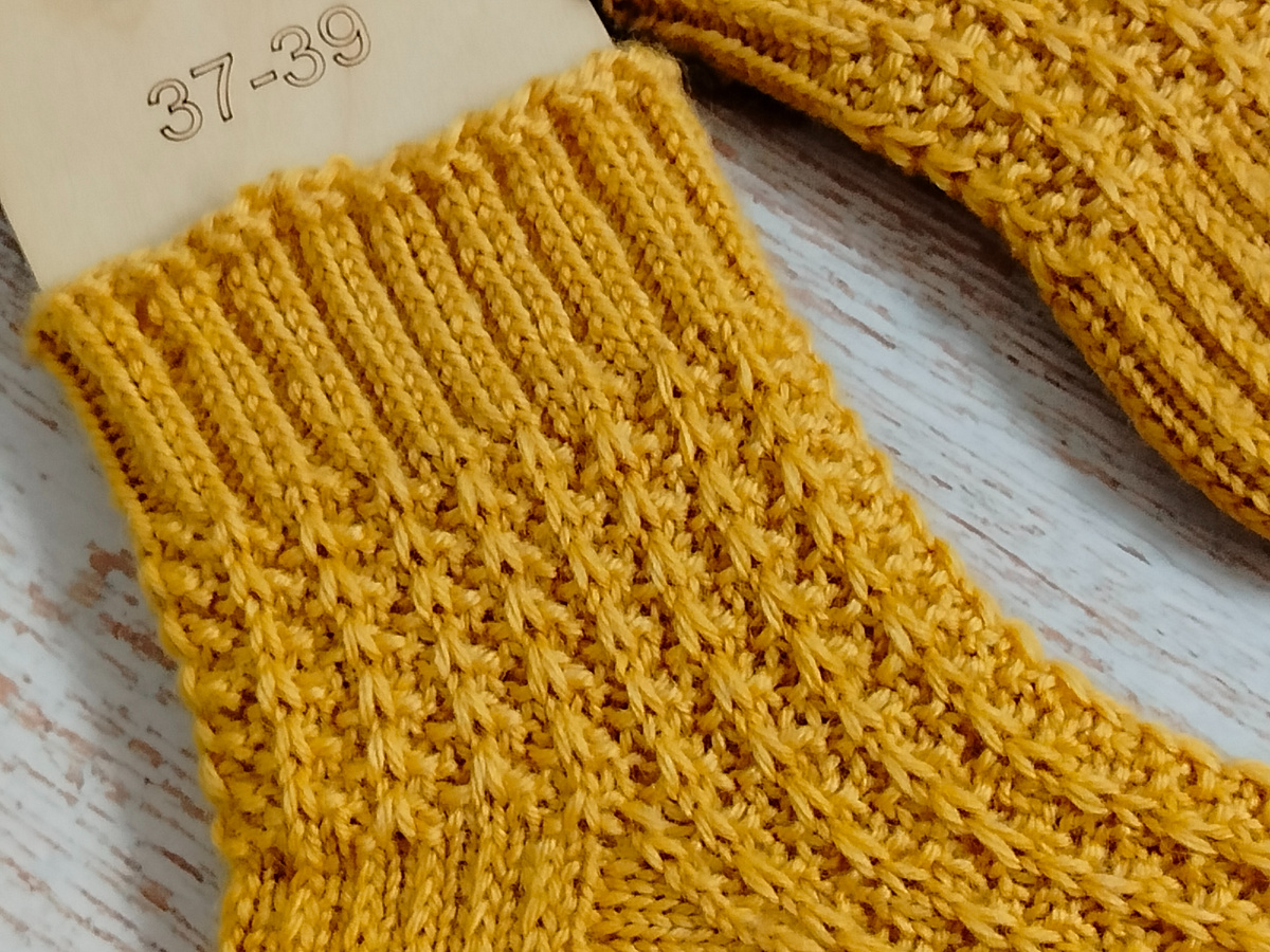 носочки женские из пряжи Вултайм от Ализе. спицы номер три Фото автора