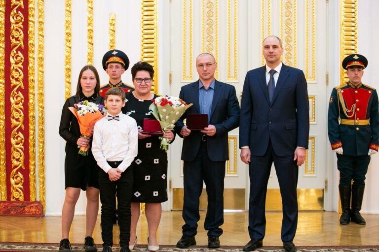    Паслер: Продолжим работу по укреплению института семьи и поддержке семей с детьми Белов Михаил Александрович