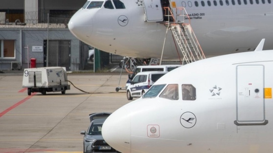    В Канаде загорелся пассажирский самолет после неудачной посадки Татьяна Сидорова