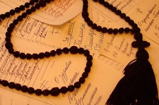    Зачем нужны четки и какие молитвы помогают бросить курить?