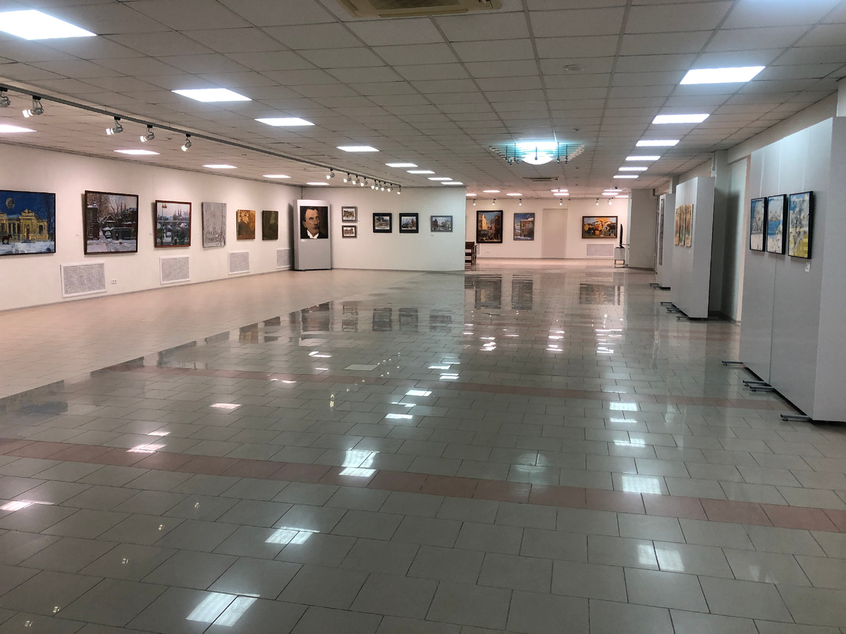 В залах музея проходят не только выставки, но и творческие встречи, лекции, мастер-классы, поэтические и музыкальные вечера