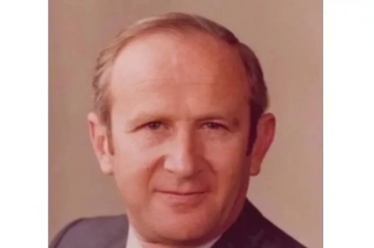    На 93-м году умер фотолетописец МИД РФ Эдуард Песов