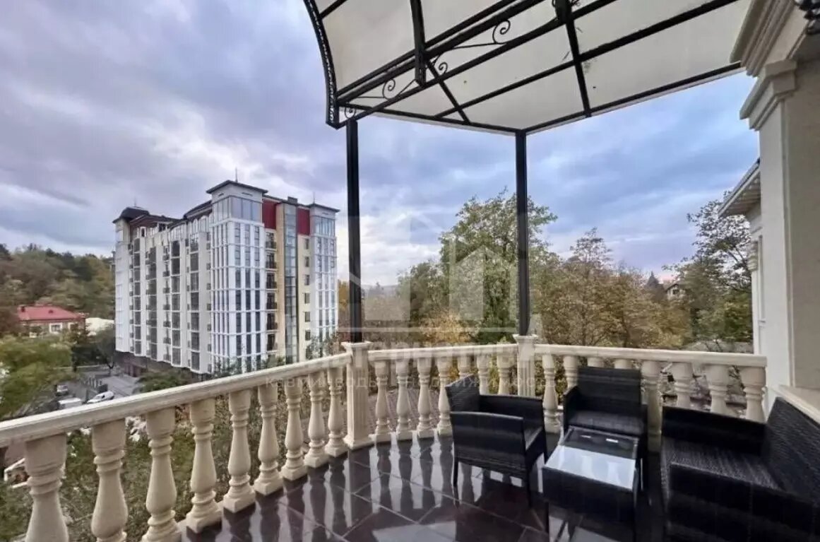     Источник: Авито