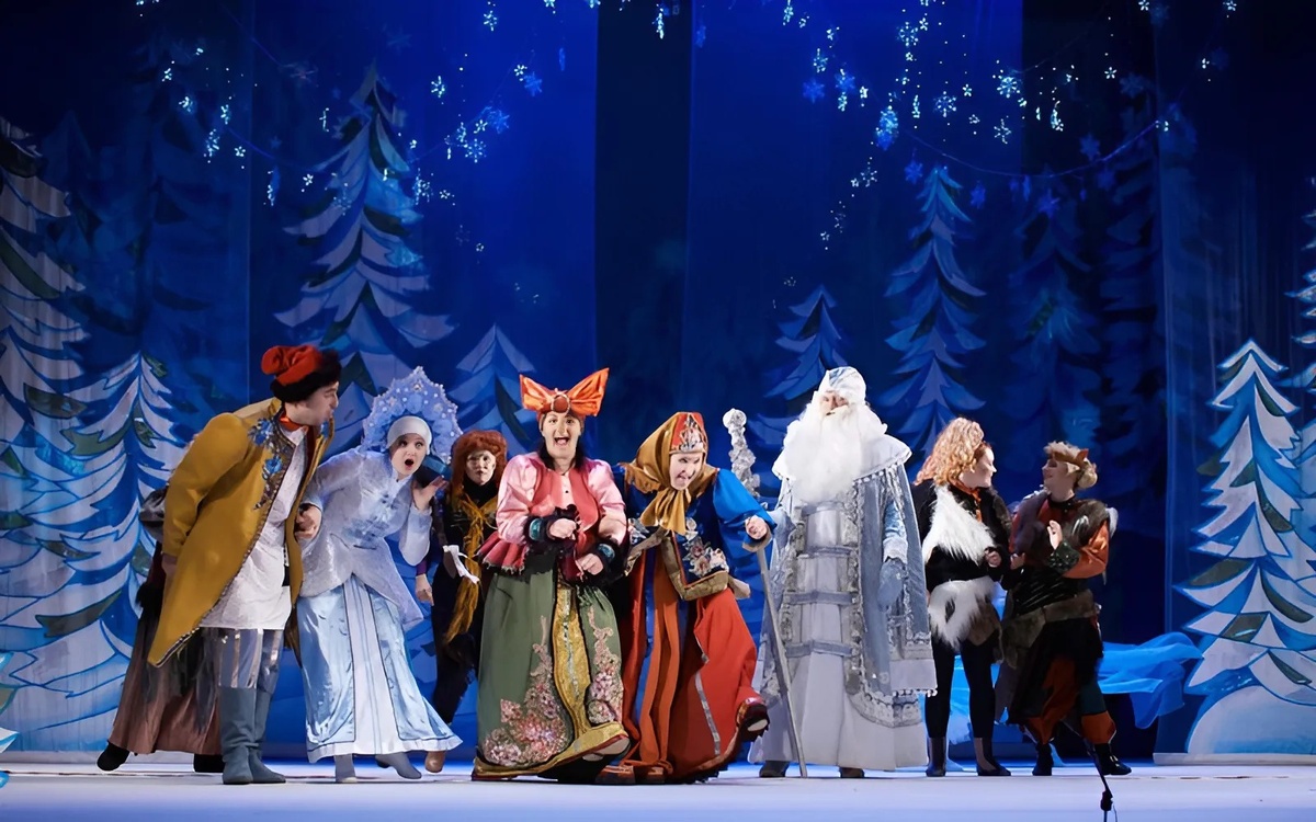 Новогодние спектакли для детей в Санкт-Петербурге