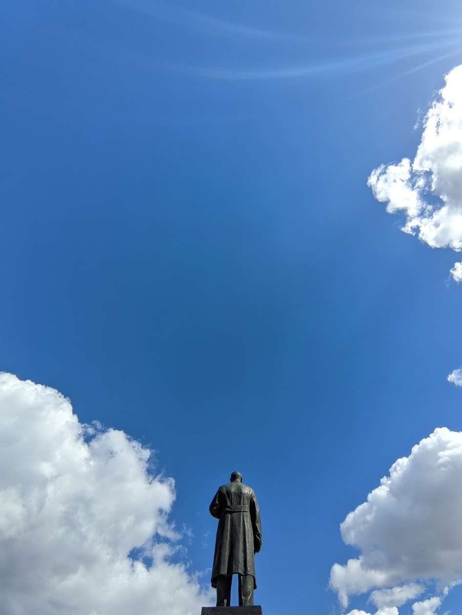 Ильич и небо