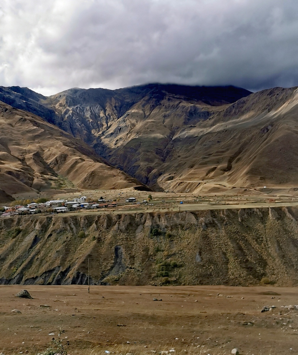 Сентябрьские горы на границе