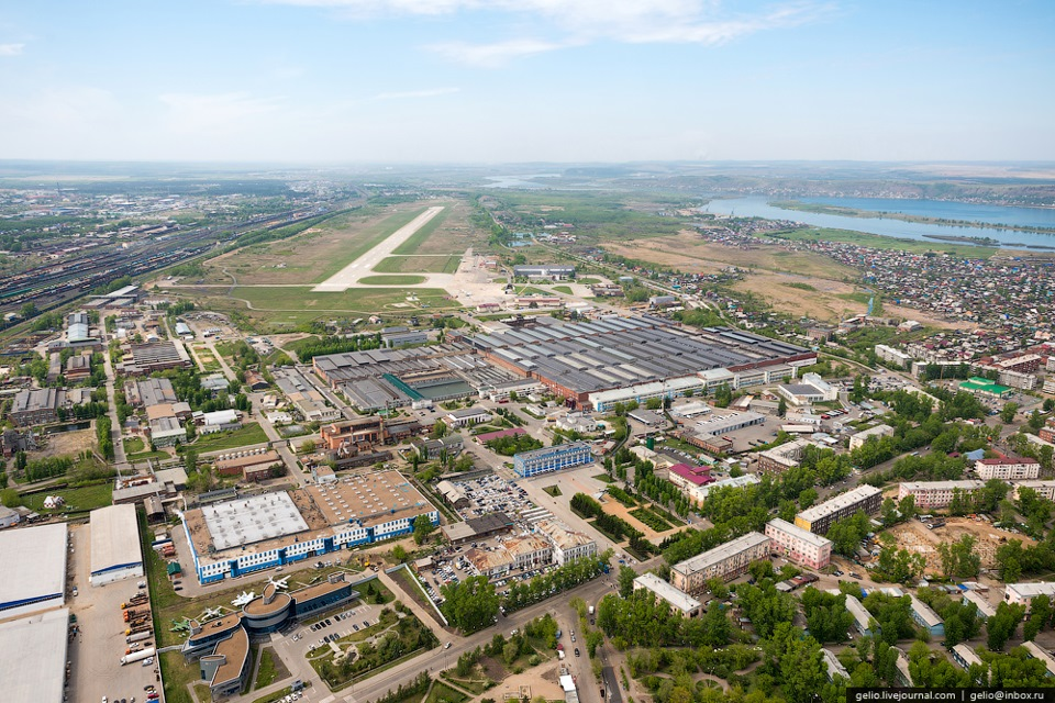 Комплекс нашего авиазавода. Фото с сайта https://www.drive2.ru/b/1385365/. Взято с Яндекс.Картинки