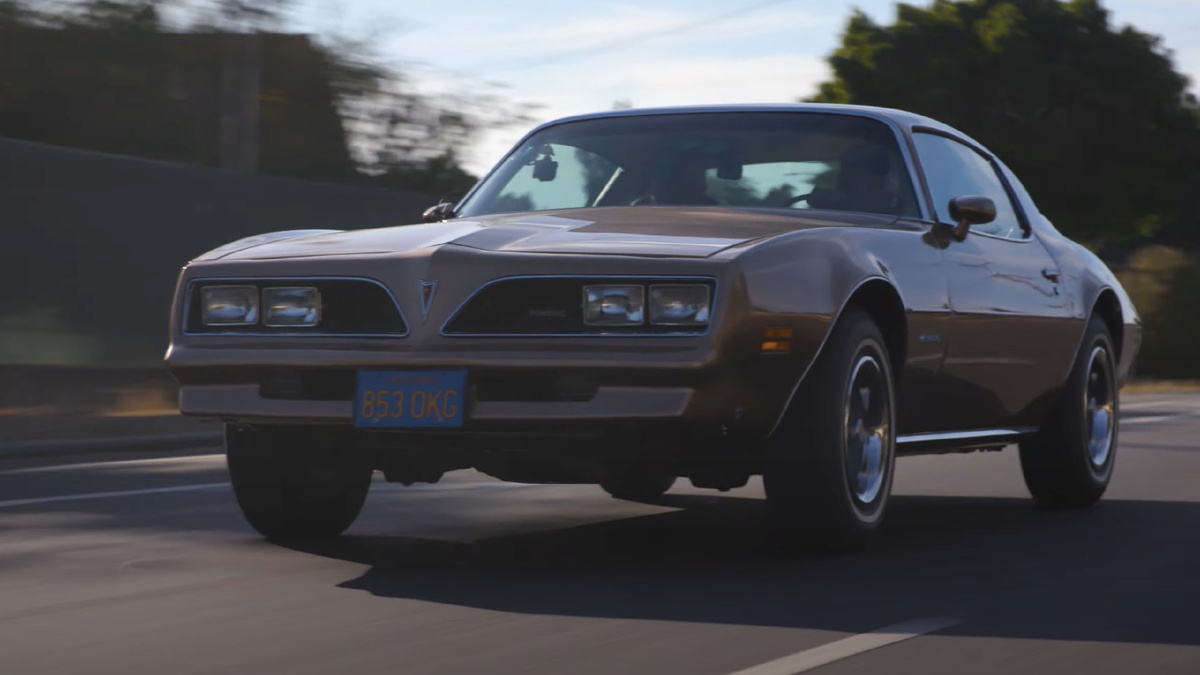 Pontiac Firebird 1977 года