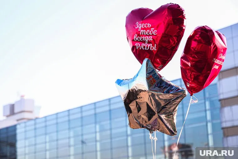 Пассажиры смогут встретить новый год в Перми и в Москве в течение ночи
Фото: Размик Закарян © URA.RU