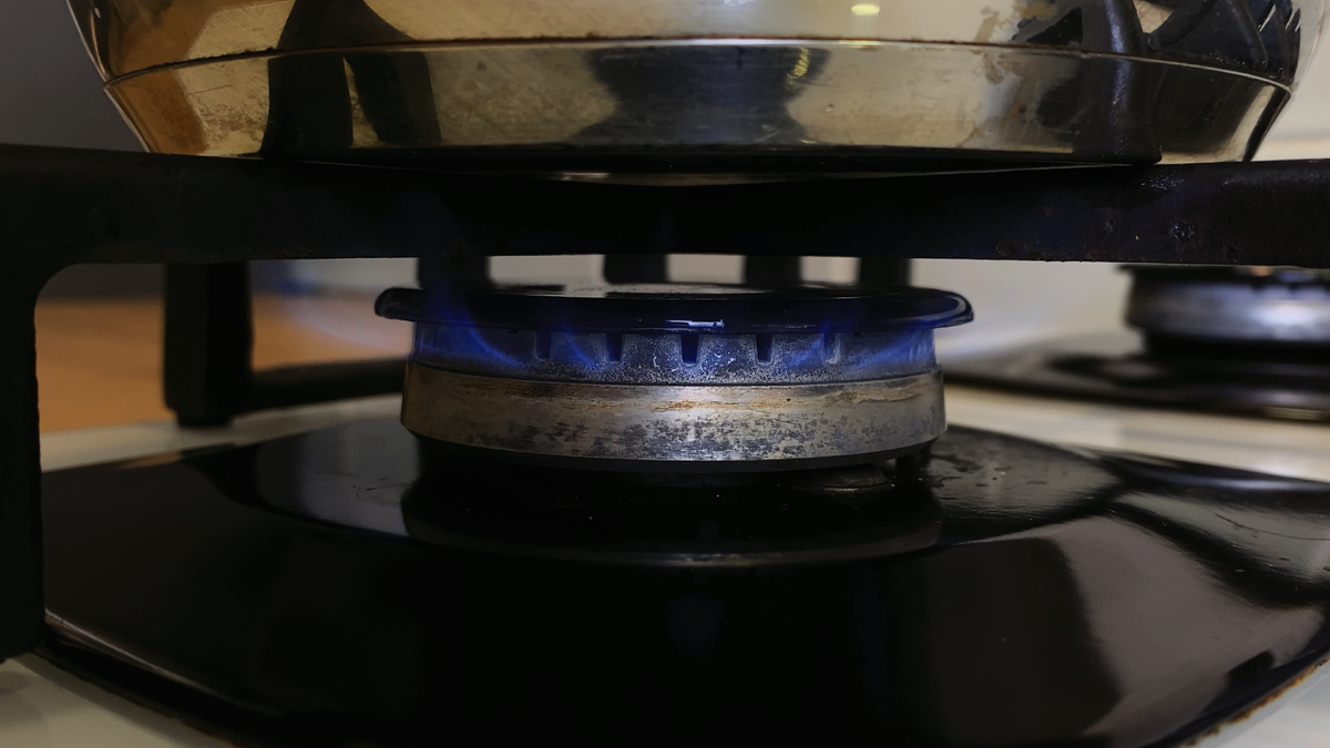 Поставьте на небольшой огонь.