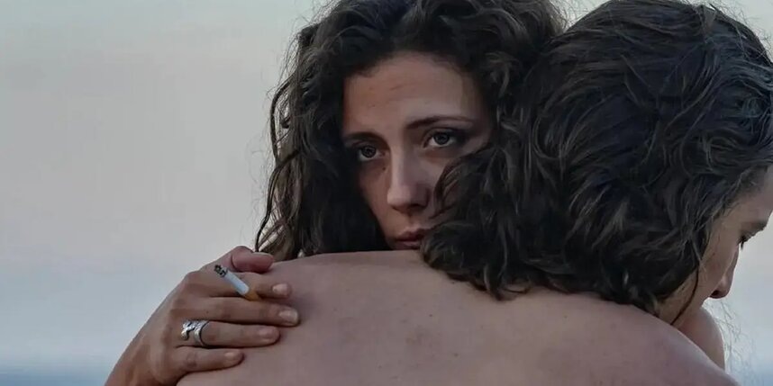    Партенопа любит думать.Атмосфера кино