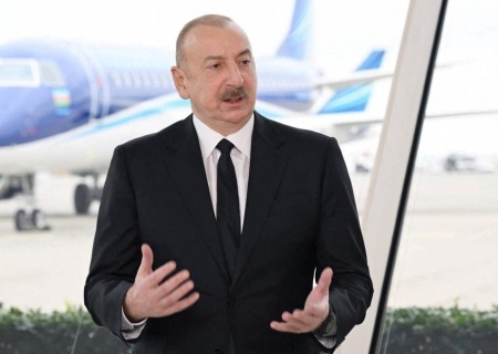    Азербайджан ужесточает правила пребывания в стране для граждан России и прекращает авиасообщение с некоторыми городами РФ