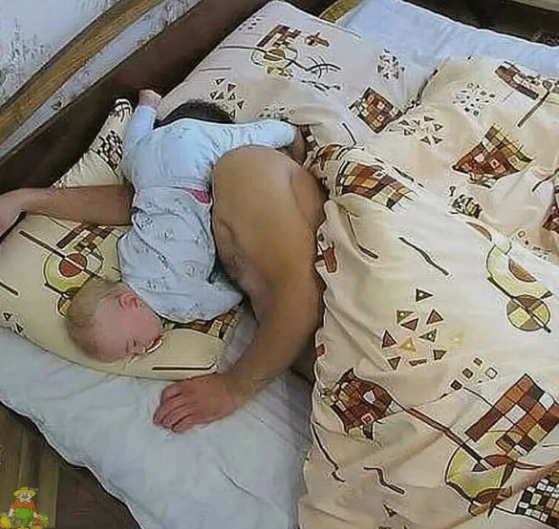 Картинка, знакомая многим молодым родителям