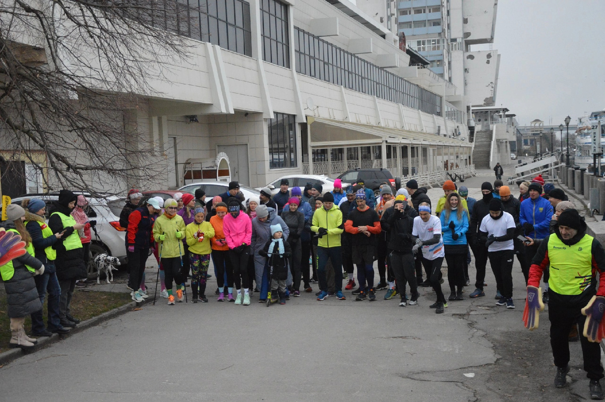Сверка часов - секунды до субботнего старта. Фото от фотографов 5 вёрст.