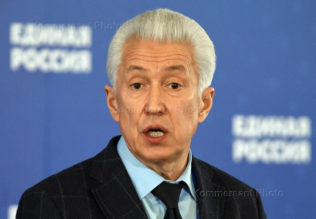 Несомненный герой дня - Алик Абдуалиевич Асанбаев, впрочем, если придерживаться принципов матриархата, то - Владимир Васильев