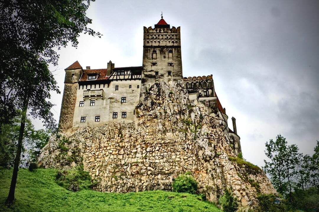 Вид на замок. Источник: Яндекс картинки