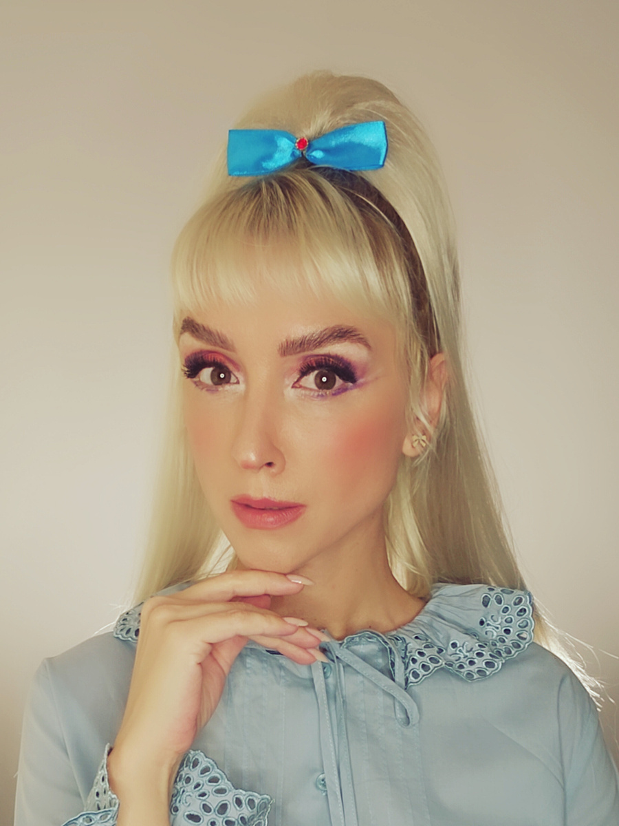 Божена Николь Войцешевска Российская певица, автор песен, продюсер, актриса.