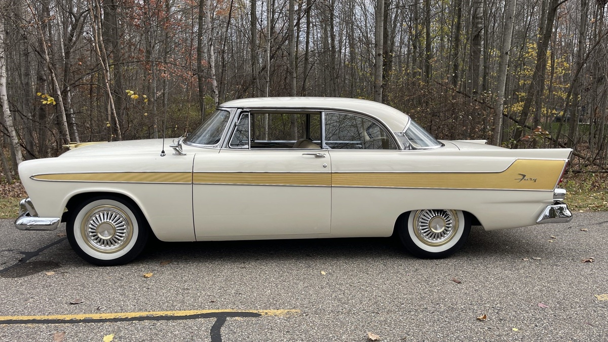 Plymouth Fury 1956
