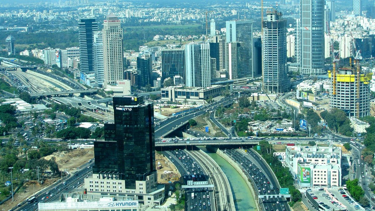 Фото из ресторана на 49 этаже в Тель-Авиве