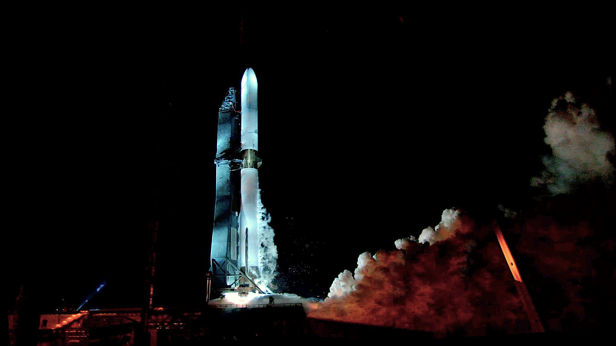 Наземные огневые испытания ракеты-носителя New Glenn, фото Blue Origin