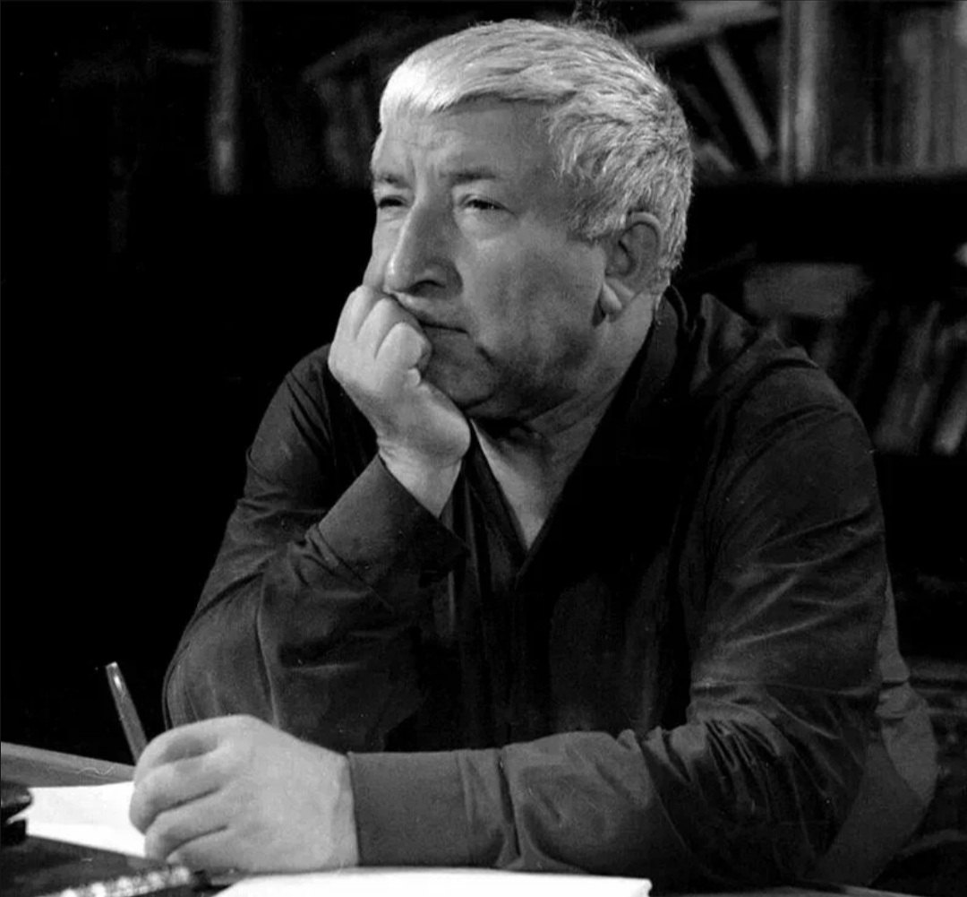 Расул Гамзатов