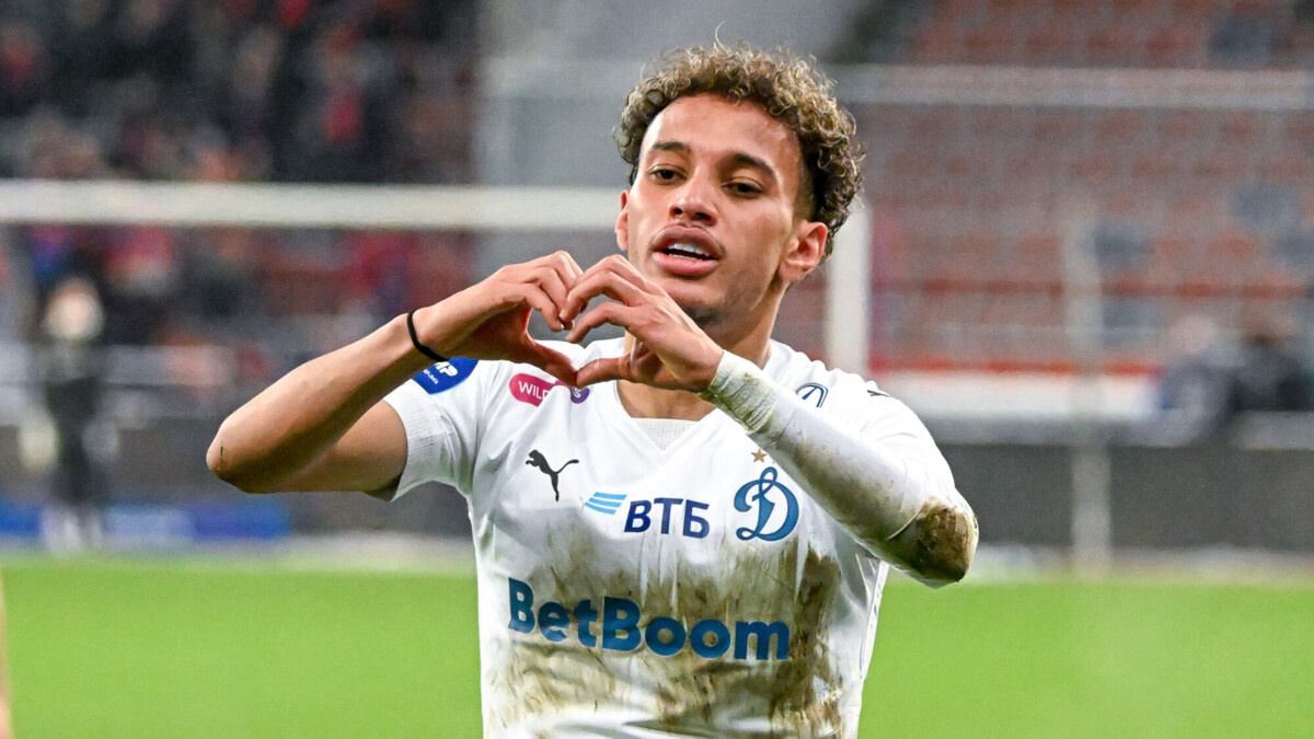 Полузащитник "Динамо" Бителло 