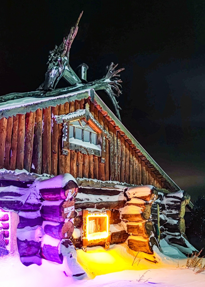 избушка на территории базы отдыха "Абалак"